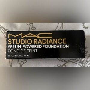 MAC Cosmetics Studio Radiance Serum-Powered Foundation
